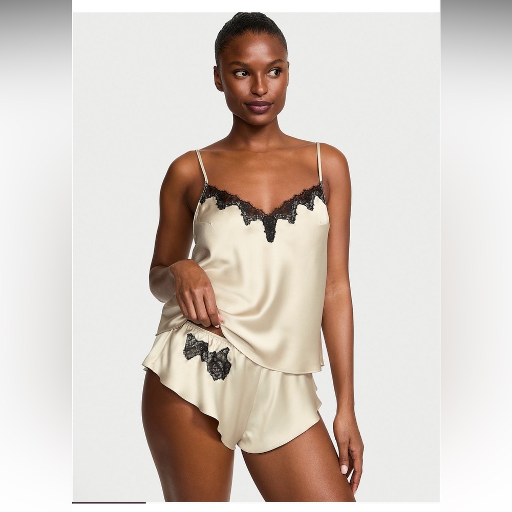 VICTORIA'S SECRET Satin Rose Lace-Trim Sand Cami & Flutter Short Set Med NWT
